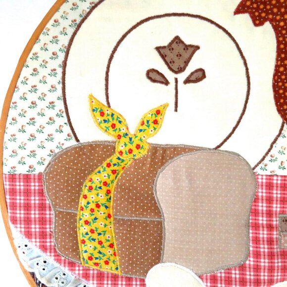 Vintage 1980s Kitchen Hoop Art Hanging Handmade Fabric Rooster Picture - Picture 4 of 6